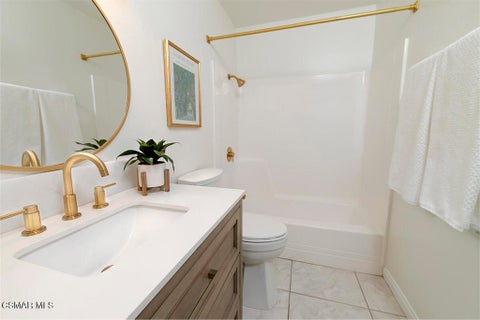 Tiny photo for 2676 Castillo Circle, Thousand Oaks, CA 91360 (MLS # 226004836)