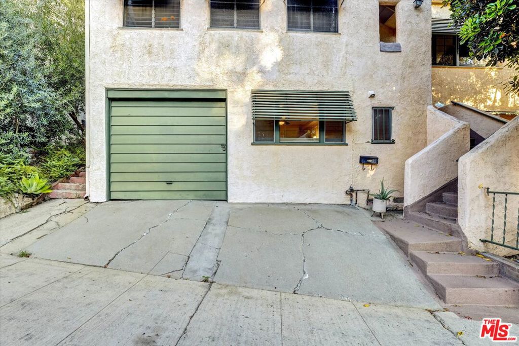 3109 Berkeley Avenue