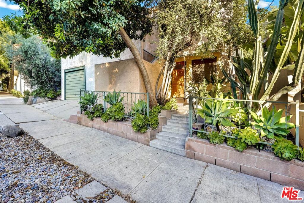 3109 Berkeley Avenue