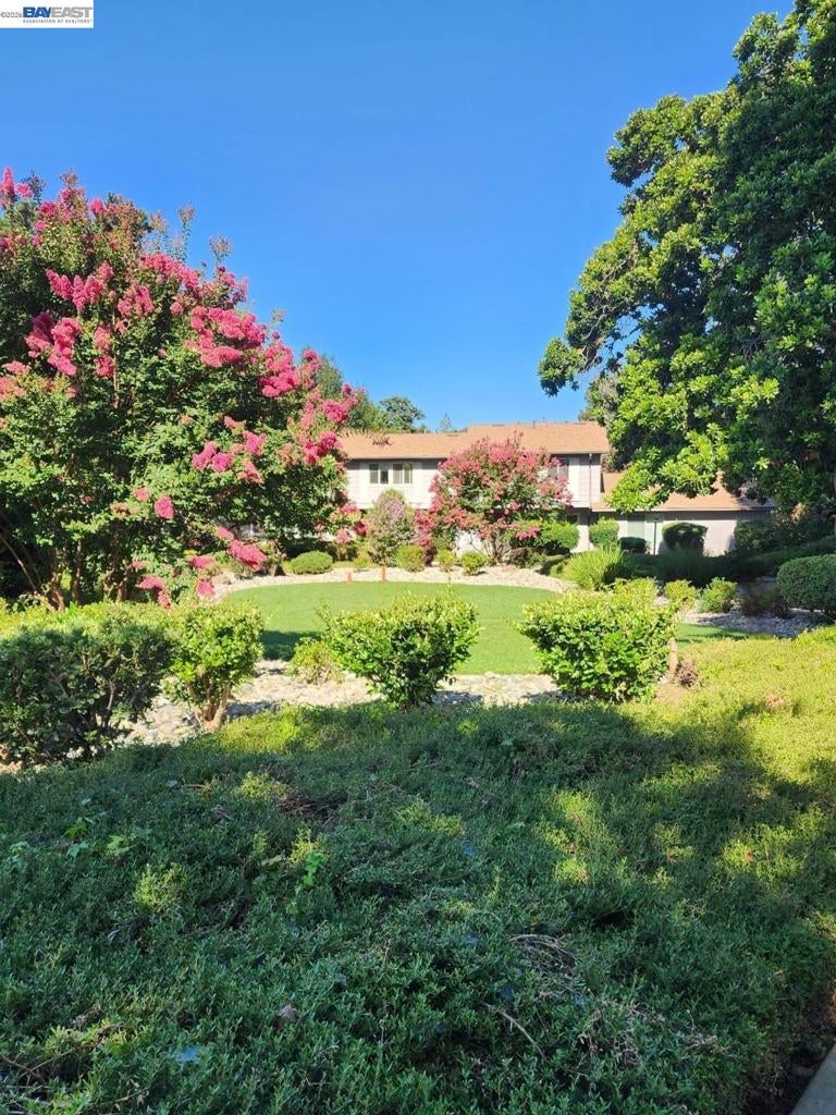 8848 La Riviera Dr B
