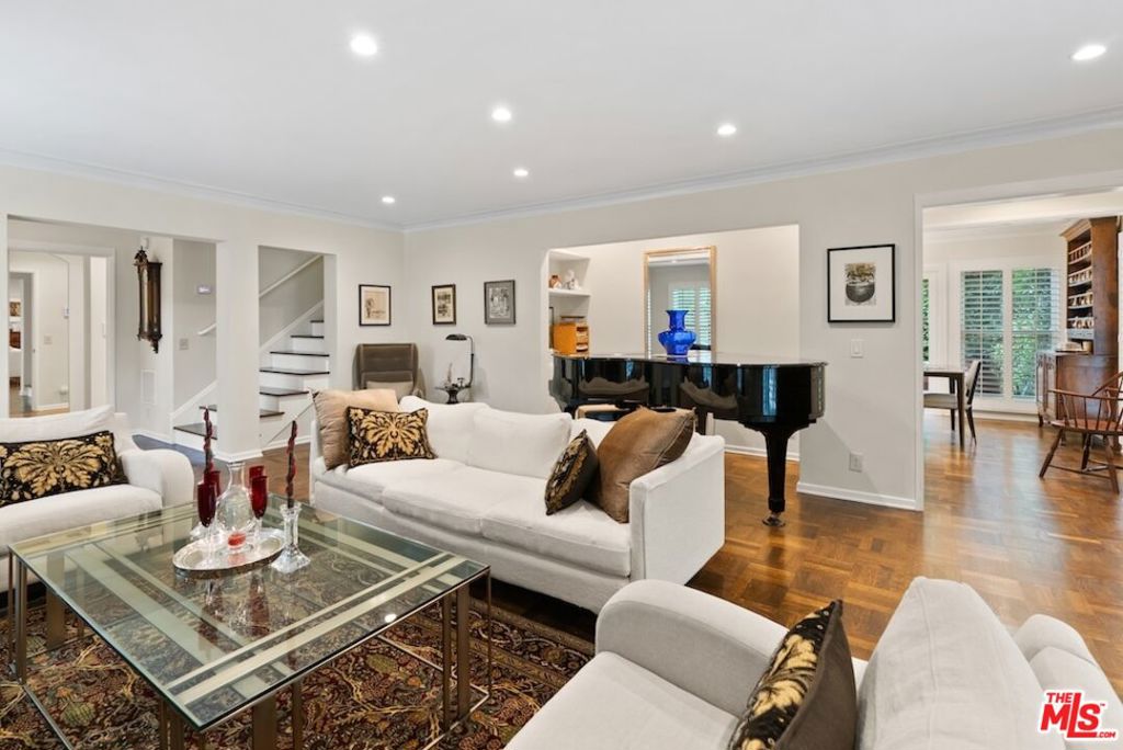 11051 Strathmore Drive 1