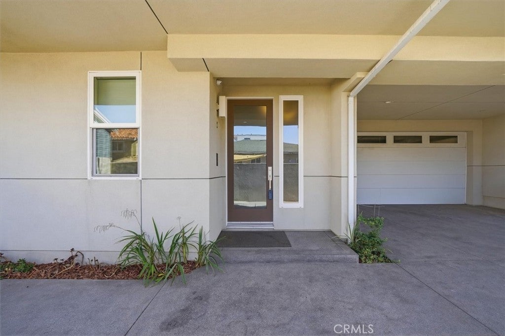 2707 Rockefeller Lane C