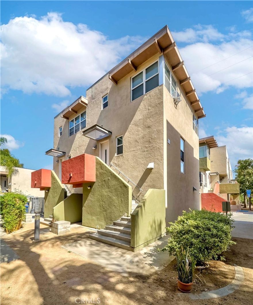 Our office is proud to present this beautiful town home for sale. This home has laminate floors throughout, granite counter-tops, stainless steel appliances, in-unit washer and dryer, ceiling fans, A/C, and a private patio adjacent to the living room, and a 2 car attached garage. Walk score is 88.