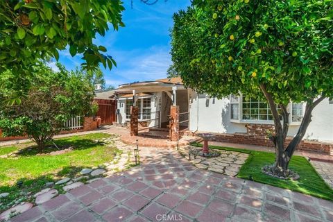 Photo of 22111 Covello St, Canoga Park, CA 91303 (MLS # GD26069000)