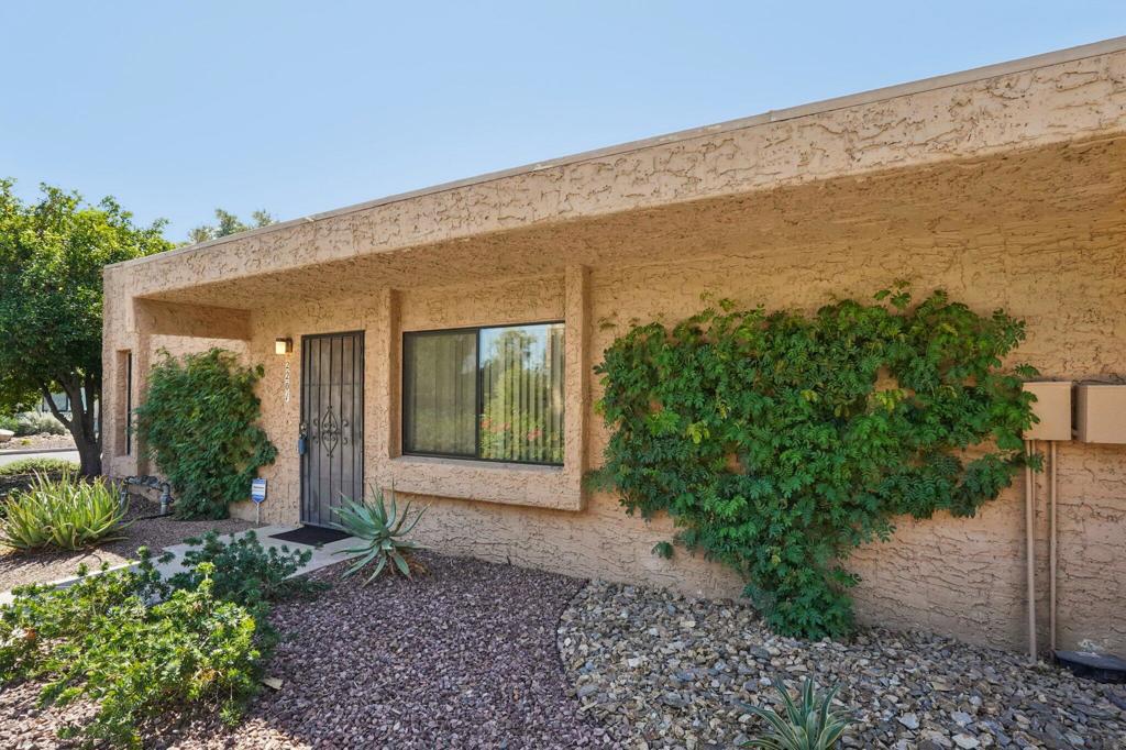 2201 Los Patos Drive