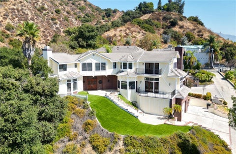 Photo of 505 Lotus Ln, Sierra Madre, CA 91024 (MLS # WS26168267)