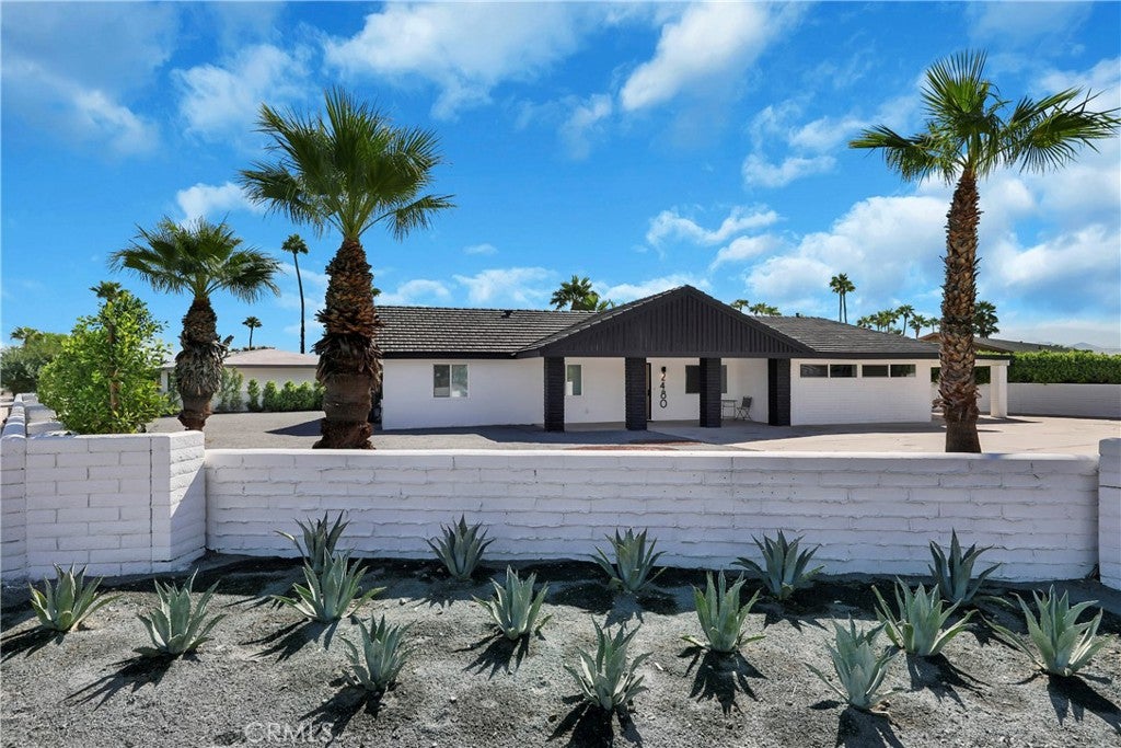 2480 N Aurora Drive