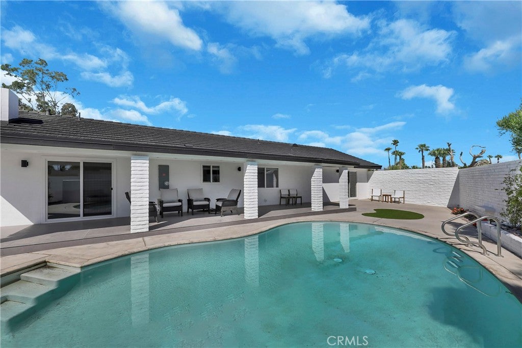 2480 N Aurora Drive