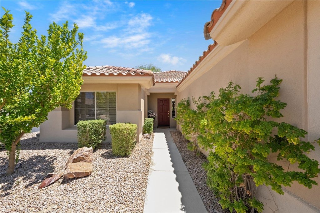 38742 Burgundy Lane