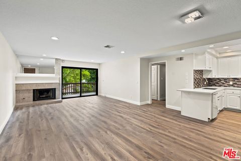 Photo of 8512 Tuscany Avenue #316, Playa Del Rey, CA 90293 (MLS # 25597065)