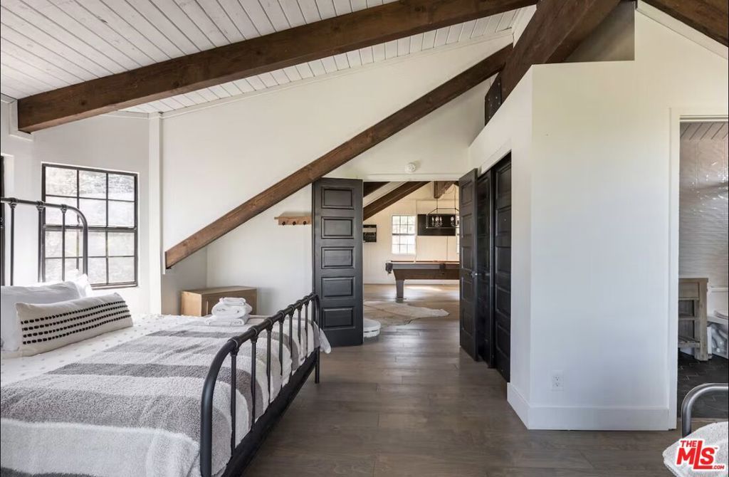Photo of 760 Villa Grove Avenue, Big Bear City, CA 92314 (MLS # 25625265)