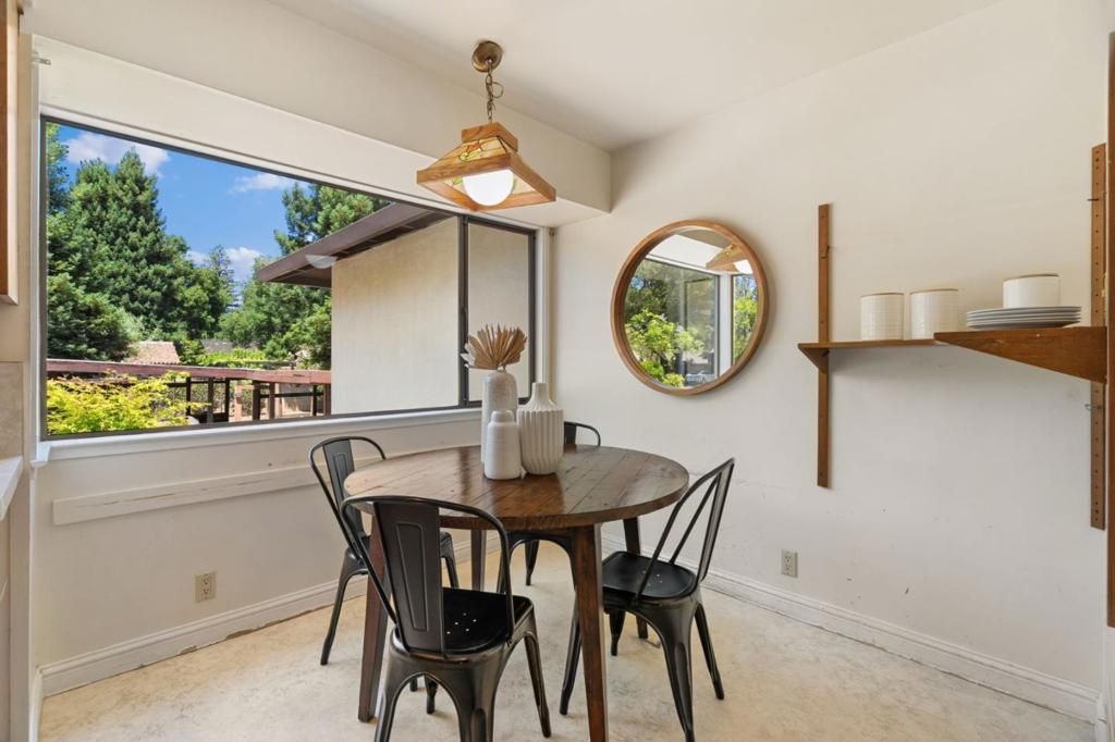 Photo of 17 Oak Street, Los Altos, CA 94022 (MLS # ML82025461)