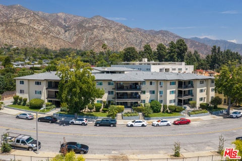 Photo of 990 Valley View Avenue, Pasadena, CA 91107 (MLS # 26994565)