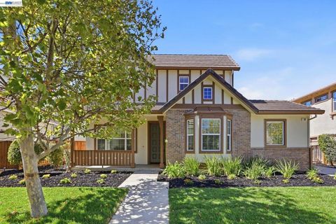 Photo of 24 E Heritage Dr DR, Mountain House, CA 95391 (MLS # 41141957)