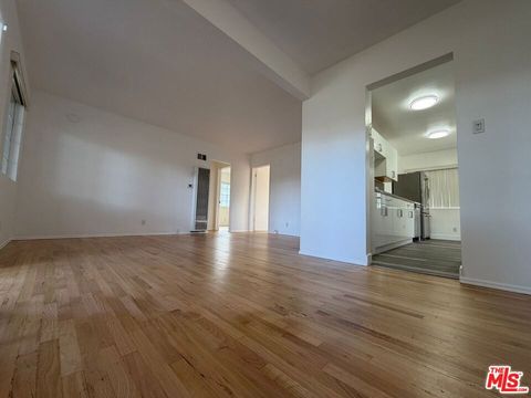 Photo of 2004 19th Street St #A, Santa Monica, CA 90404 (MLS # 25620837)