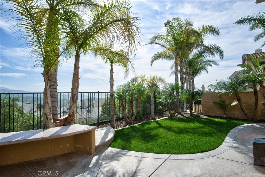 2449 N Highwood Road