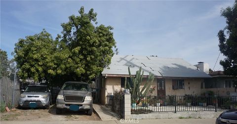 Photo of 315 Baker St, Placentia, CA 92870 (MLS # SR26028333)