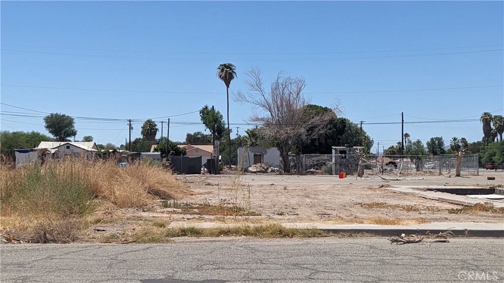 Important Update for all Buyers and Agents: Seller has temporarily suspended review of all offers while some Estate issues are resolved. They are not suspending marketing. Our focus has shifted towards assisting the Seller with these issues so that they don't affect the buyers later in the process. We hope to have an update for everyone after August 12th. Probate Transaction. All Cash..No Financing..No Assignments …..Court Confirmation Required..00000.17 acres and 7,405 sqft..... No Seller carry-back....No Contingencies.. Your entire purchase amount must be wired into escrow within 1 business day after acceptance. ....See MLS Supplements for additional Lots For Sale in this area such as: APN:848-072-012 (2nd St same block) ...Check with the local government on current zoning, and all other utility services in this area....The seller has never occupied this lot and has very little knowledge of it or the surroundings....Information herein is deemed to be reliable but not guaranteed...Also, the "For Sale" sign is approximate and plot coordinates were created from a 3rd party government website. Please plot your own location and directions for accuracy. It is the buyer's responsibility to do their own Survey and mark the corners of the lot.