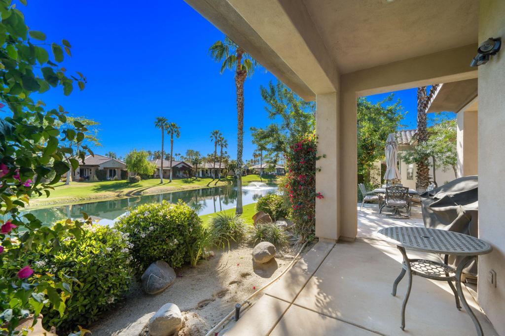 Mission Hills/Lake Front - Residential