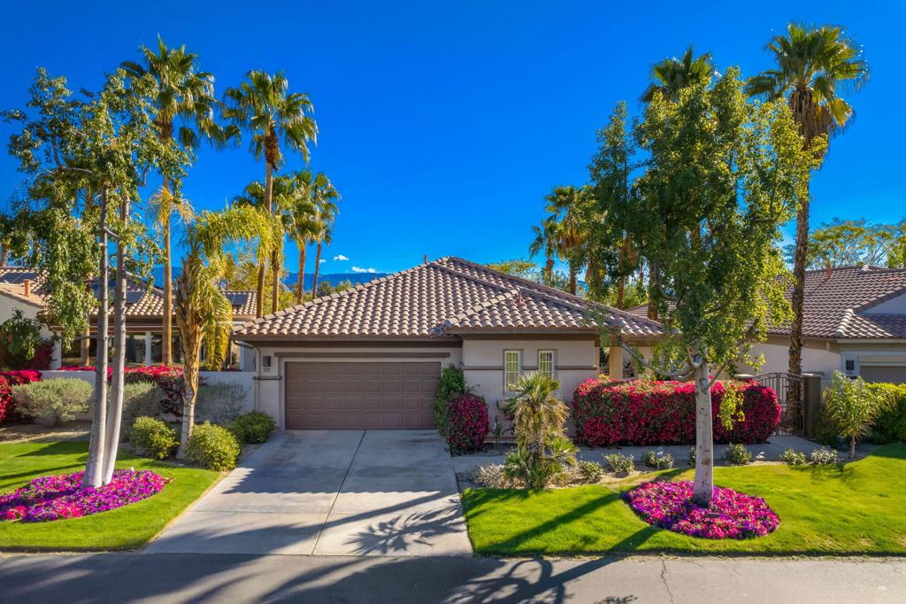 Mission Hills/Lake Front - Residential