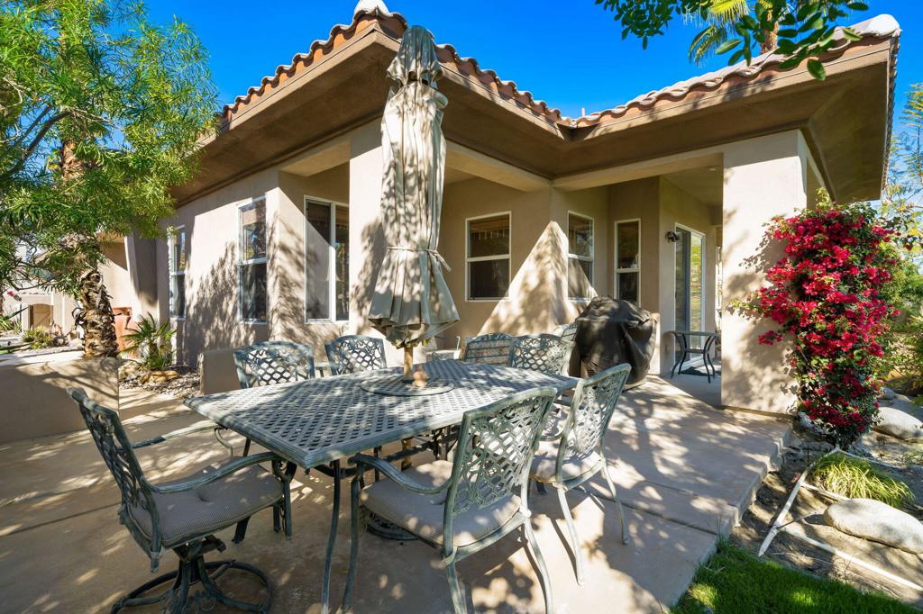 Mission Hills/Lake Front - Residential