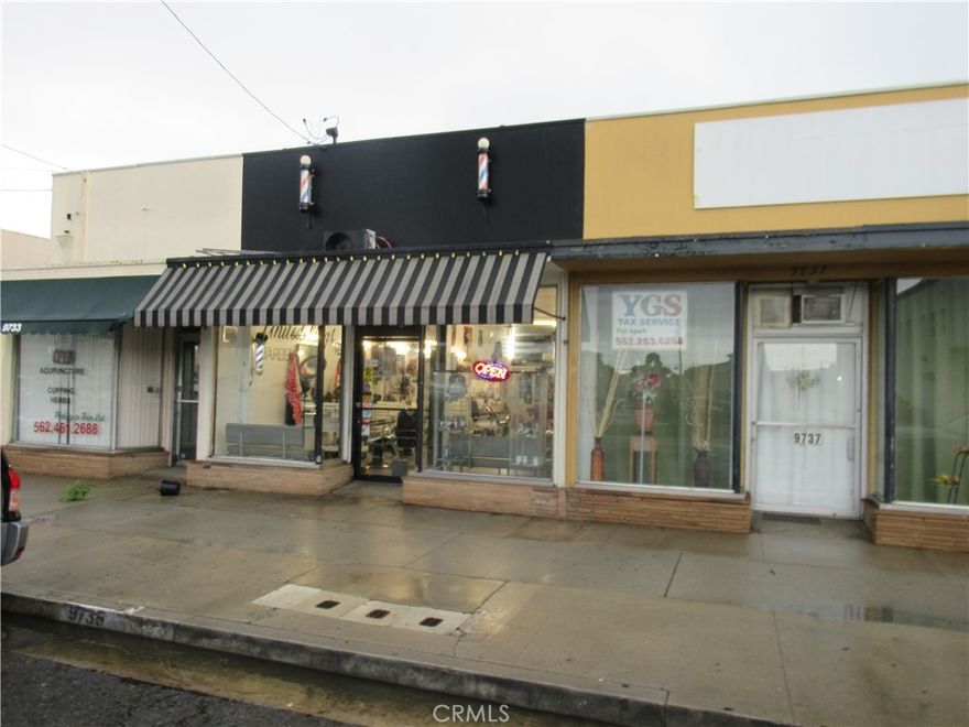 Commercial Retail Building with many possible uses. THE ZONING HAS BEEN CHANGED TO COMMERCIAL AND RESIDENTIAL. It’s centrally located within one block from the main boulevard and walking distance to restaurants, stores, banks and the post office. It features 3 retail spaces that combined measure 4,000 sq ft plus there are 3 storage spaces that measure approximately 770 sq ft. One of the storage spaces is rented and the other two are being used by the owner. This is on a lot that measures 5,705 sq ft. There's also ample city parking behind the building.

This property can be further developed. Check with the city for all the possibilities.