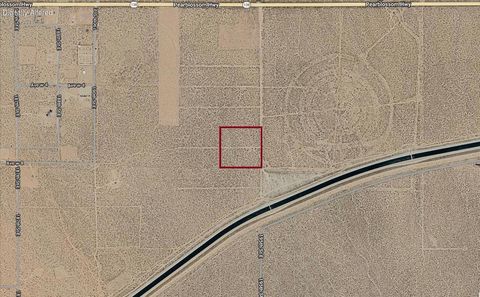 Photo of 195 Th Street East & Avenue W-8, Palmdale, CA 93591 (MLS # 219148967DA)