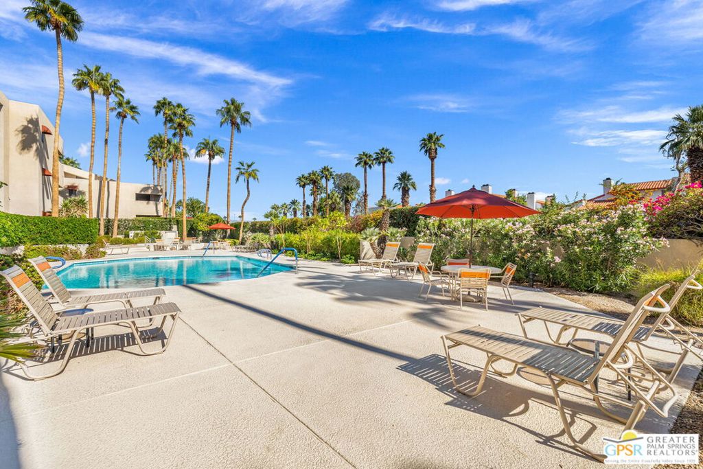 Villa Caballeros - Residential