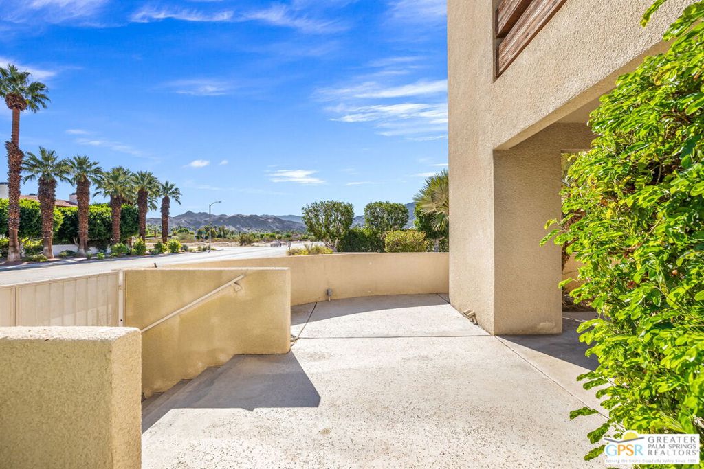 Villa Caballeros - Residential