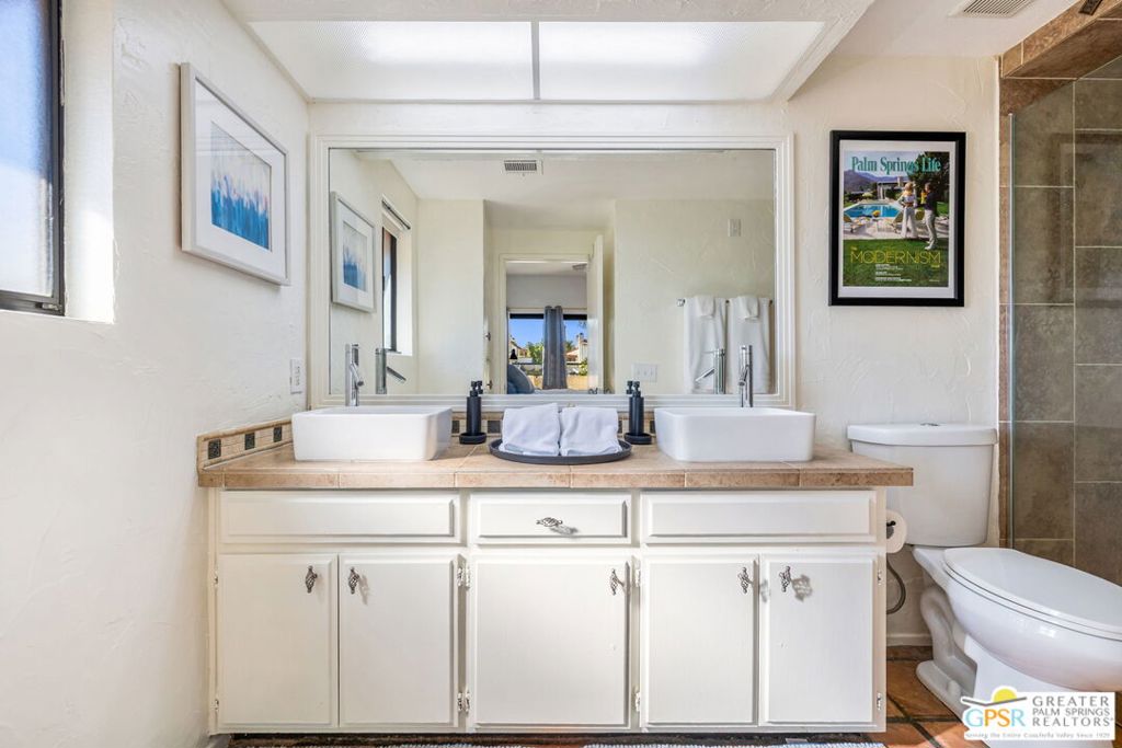 Villa Caballeros - Residential