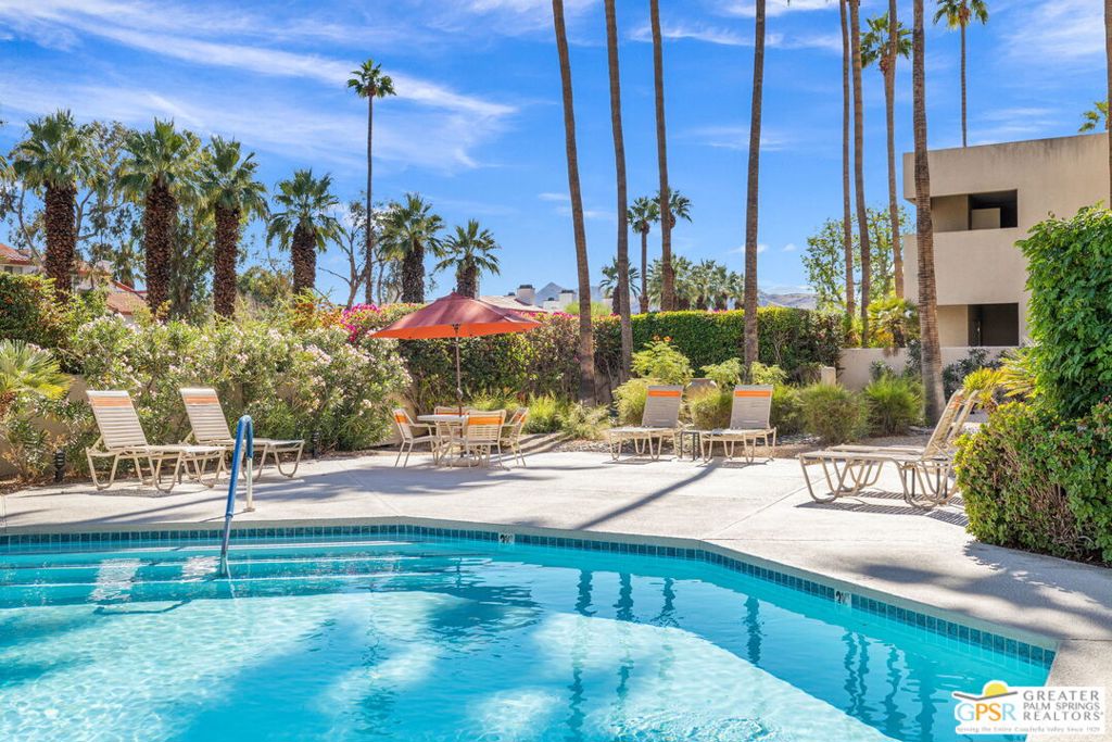 Villa Caballeros - Residential