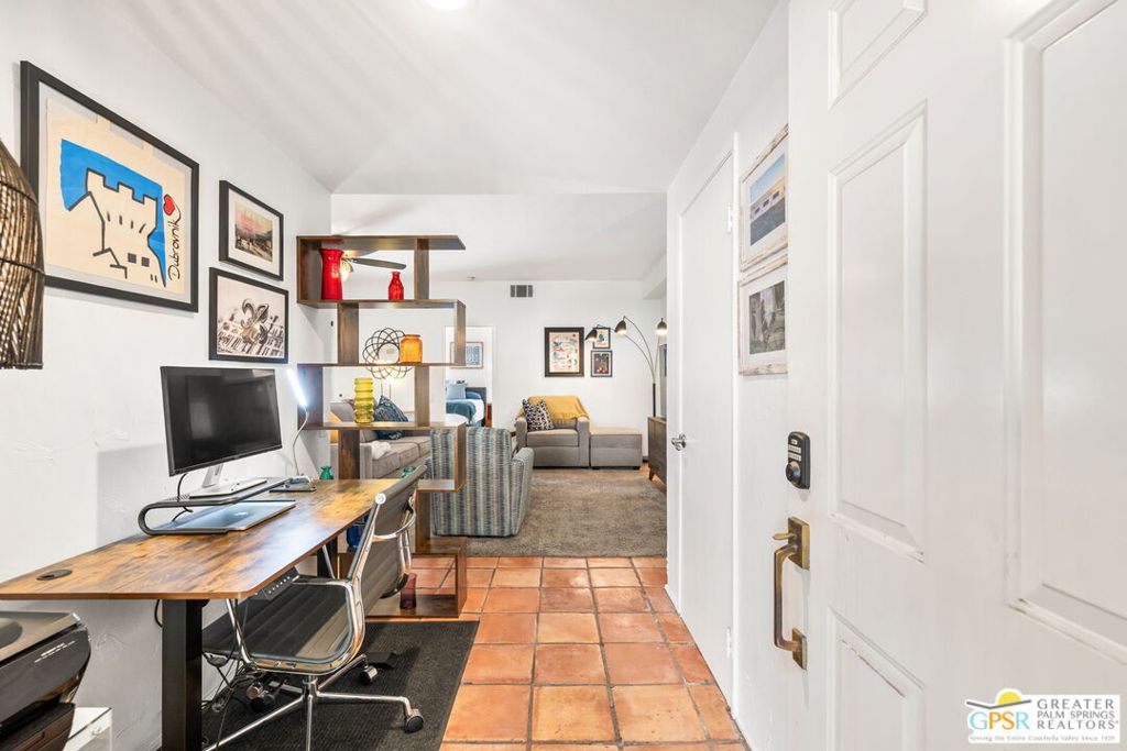 Villa Caballeros - Residential