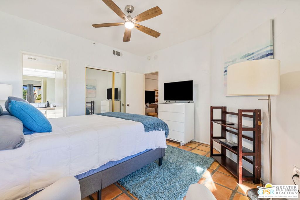 Villa Caballeros - Residential