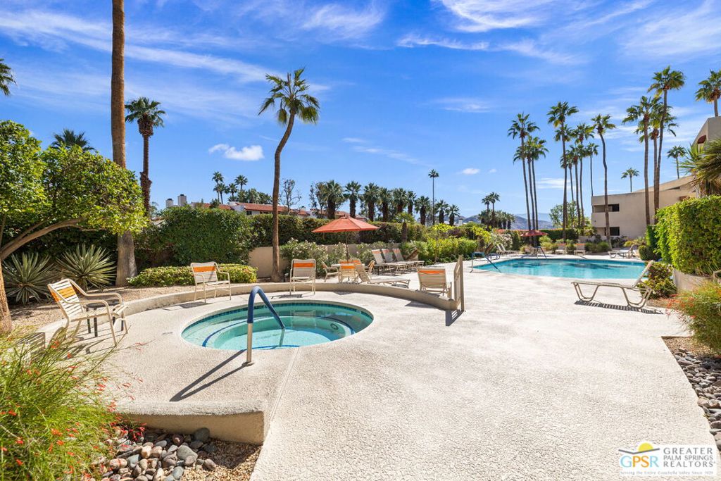 Villa Caballeros - Residential