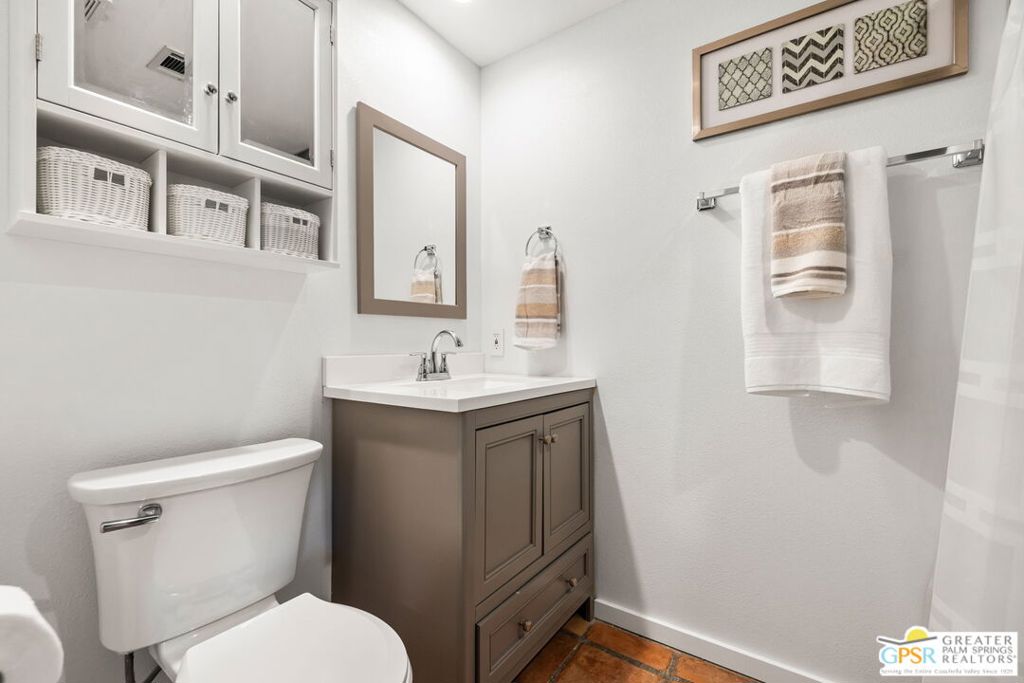 Villa Caballeros - Residential