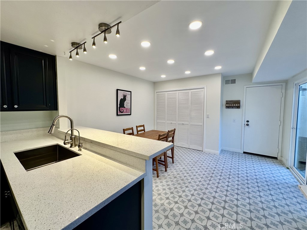 Cambridge Court (CC) - Residential Lease