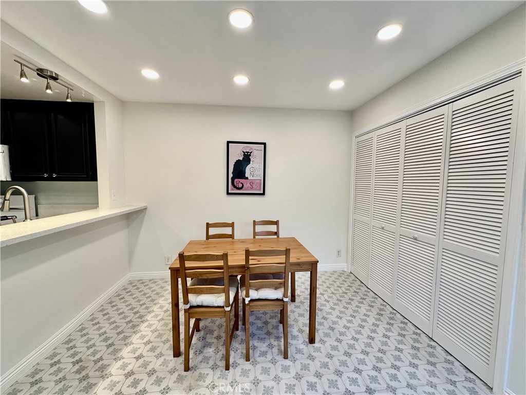 Cambridge Court (CC) - Residential Lease