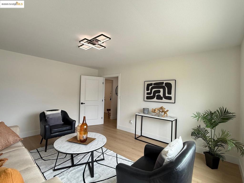 Properties 4 1976 Van Ness St
