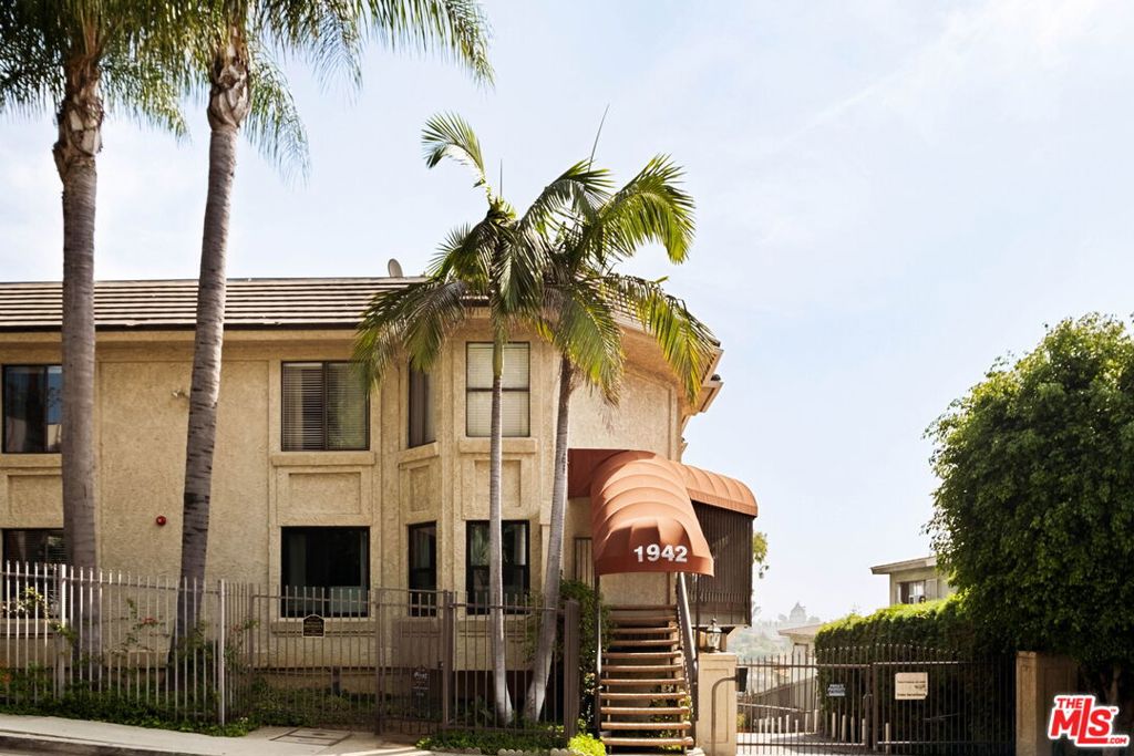 1942 Grace Avenue 118, Los Angeles CA 90068