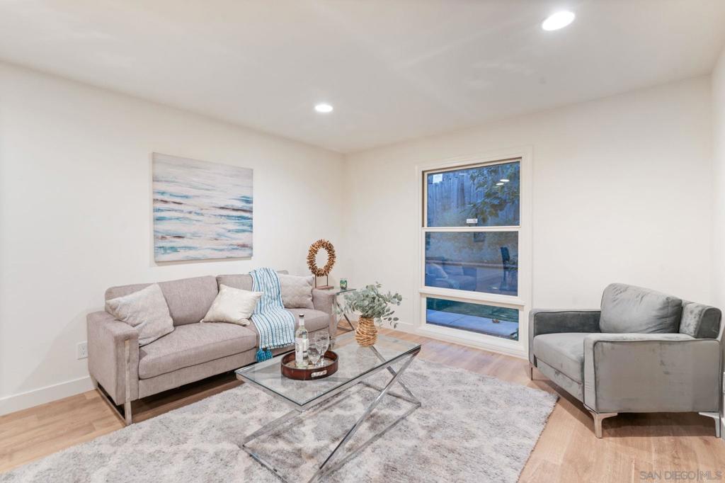 Del Cerro - Residential