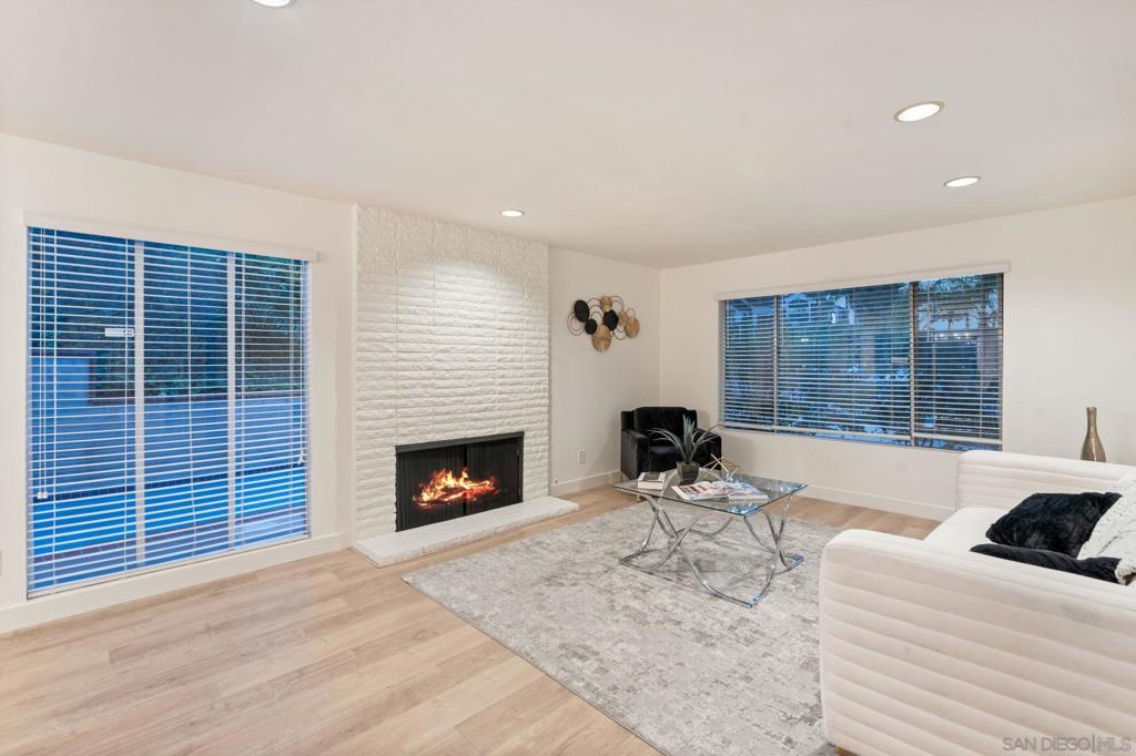 Del Cerro - Residential