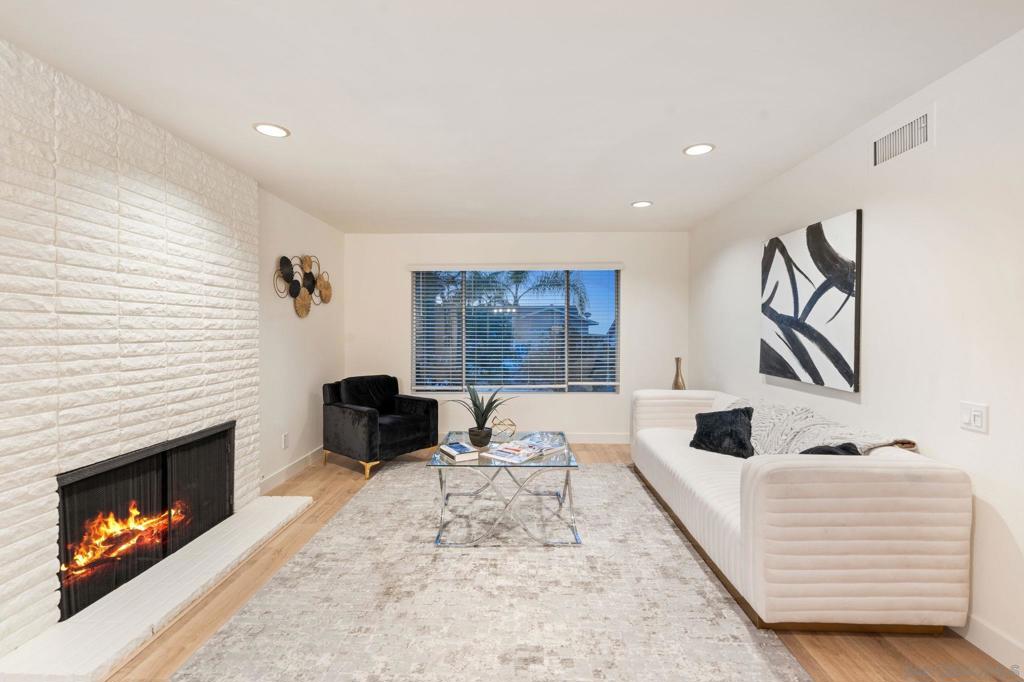 Del Cerro - Residential