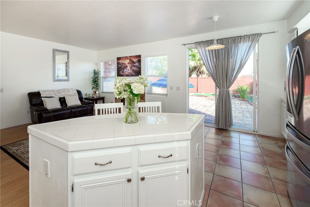 1048 Camino Del Sol