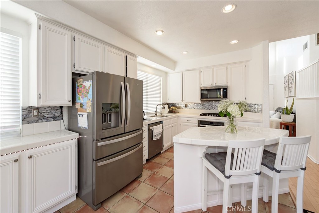 1048 Camino Del Sol