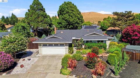 Photo of 44 Fircrest Ct CT, San Ramon, CA 94583 (MLS # 41145132)