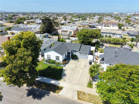 Photo of 16411 Haas Ave, Torrance, CA 90504 (MLS # SB26088820)