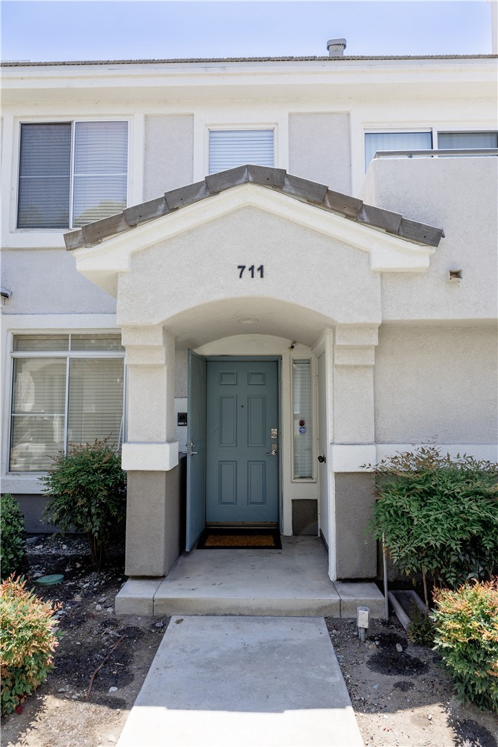 7543 W Liberty Parkway 711