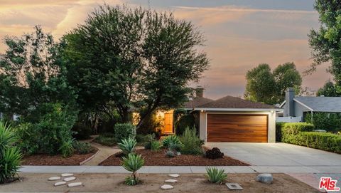 8037 Sunnybrae Avenue Winnetka CA 91306