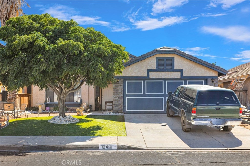 12461 Emeraldstone