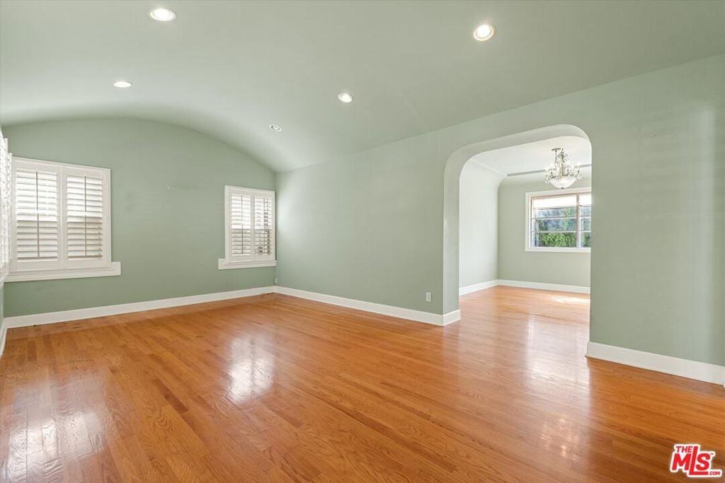 1540 Stanford Drive